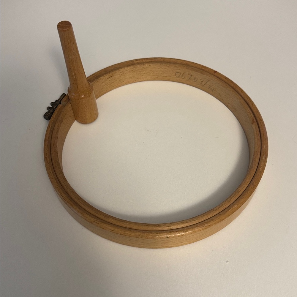 Vintage Needlepoint Embroidery Wooden Hoop With handle. 7.5 inch Diameter
